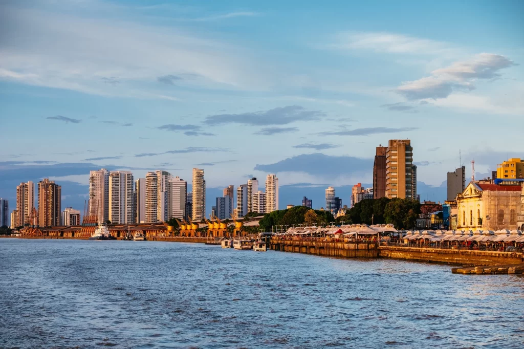 mesmerizing-view-brazilian-cityscape-with-ocean-cloudy-sky-1024x682