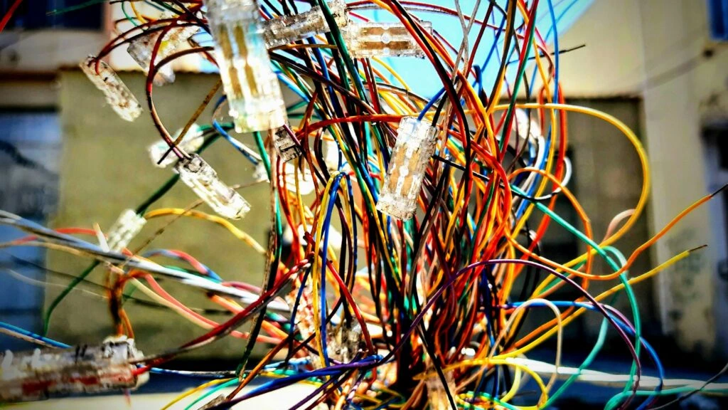 exposed_wiring_in_the_street