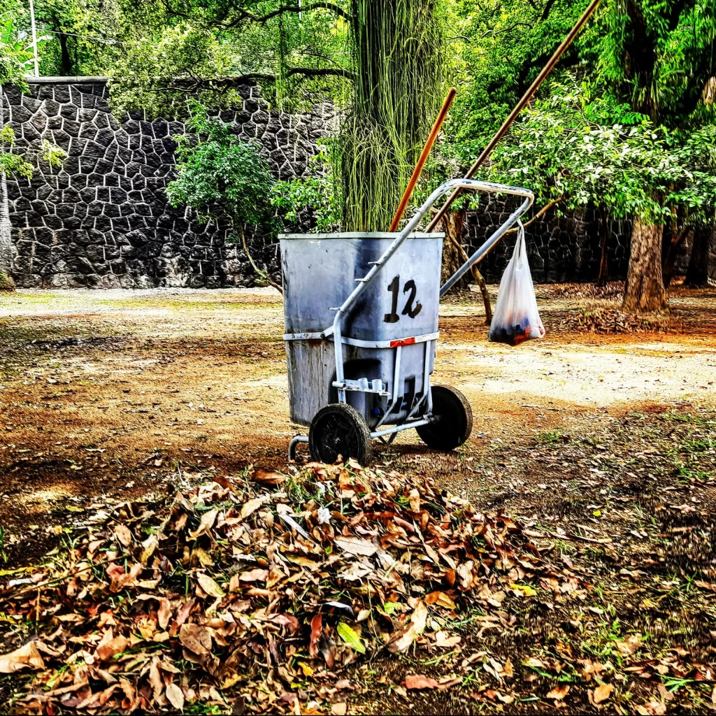 street_cleaners_bin_in_botafogo-1024x1024
