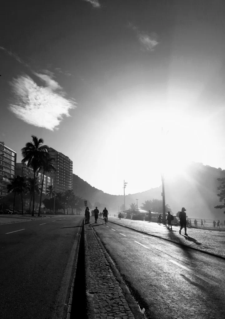 avenida_atlantica_and_leme_on_a_hot_day-722x1024
