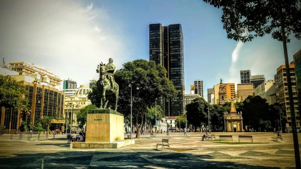 building_in_praca_quinze_rio_02-1024x576