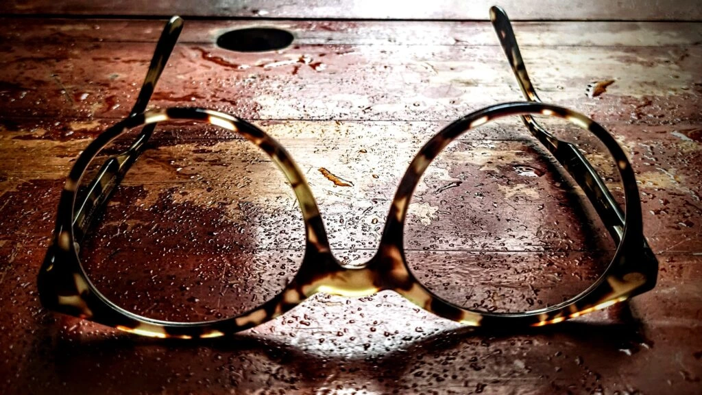 glasses_at_bar_in_copacabana_rio