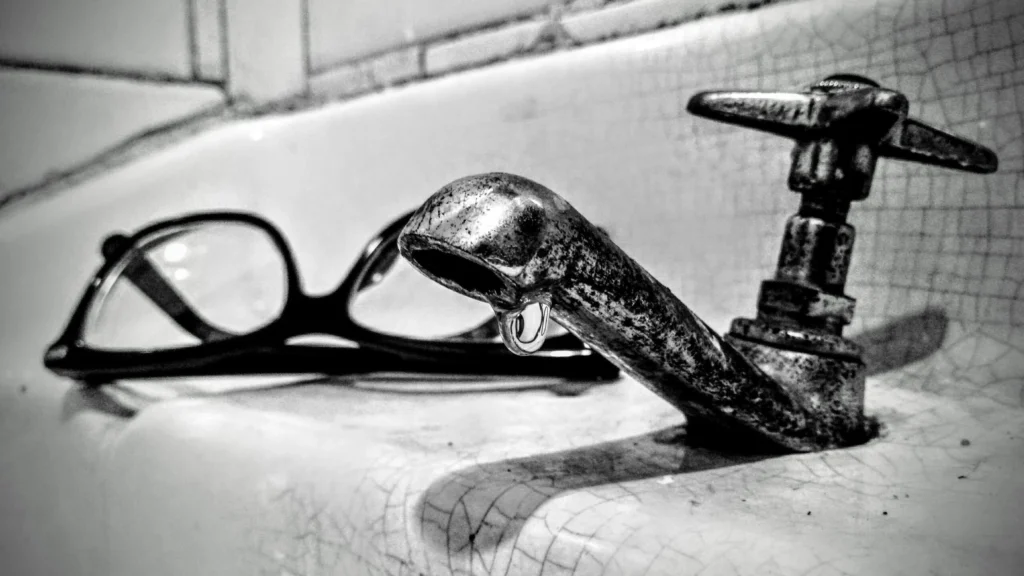 wash_basin_tap_and_glasses_at_rocha_rio-1024x576