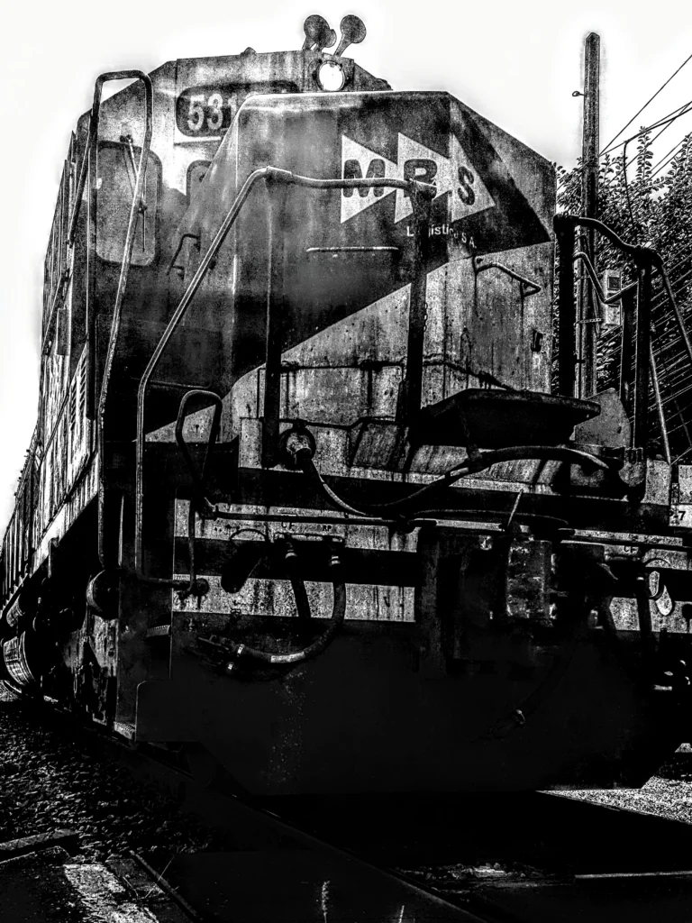 train_in_barra_do_pirai_rio-768x1024