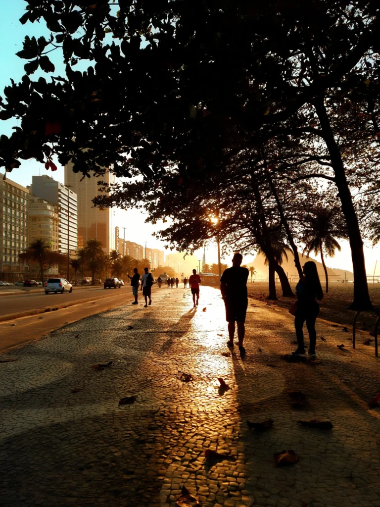 avenida_atlantica_in_the_morning_copacabana_rio-768x1024