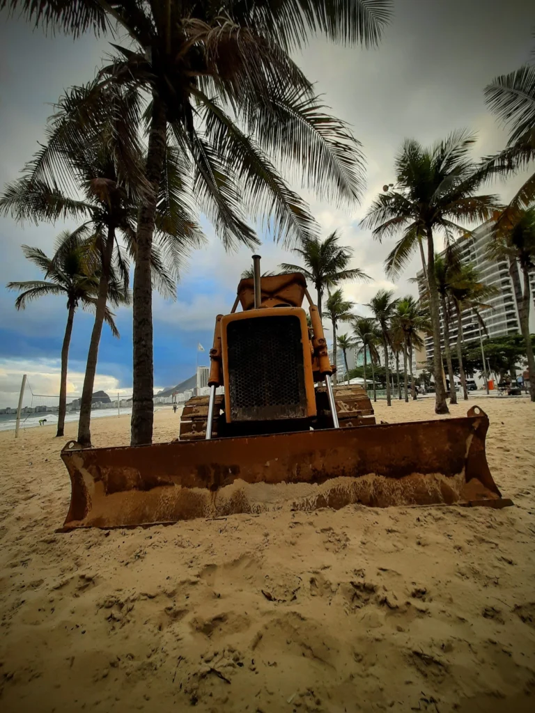 bulldozer_at_leme_beach_rio_04-768x1024