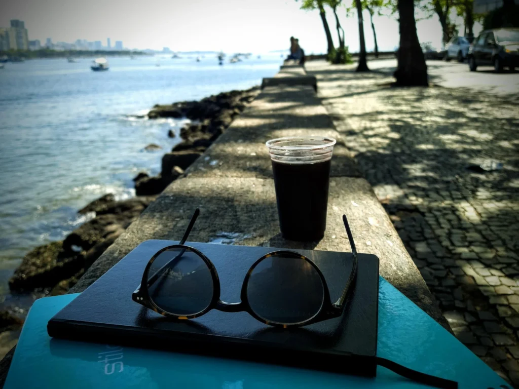 journalling_at_mureta_da_urca_with_wine_and_guanabara_bay_rio-1024x768