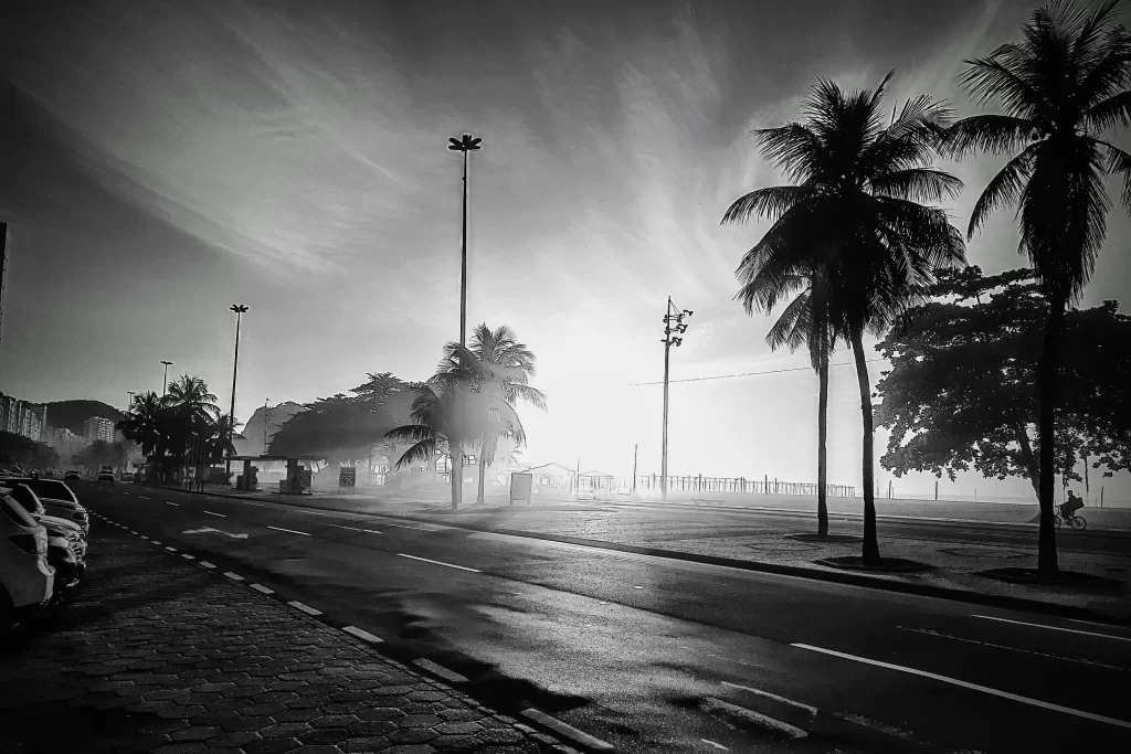 avenida_atlantica_copacabana_early_morning_033-1024x683