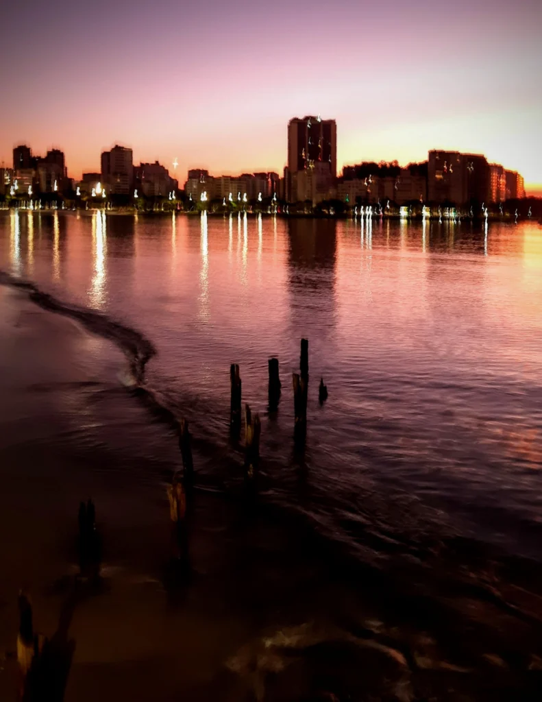 guanabara_bay_and_botafogo_beach_early_morning_rio_03-791x1024