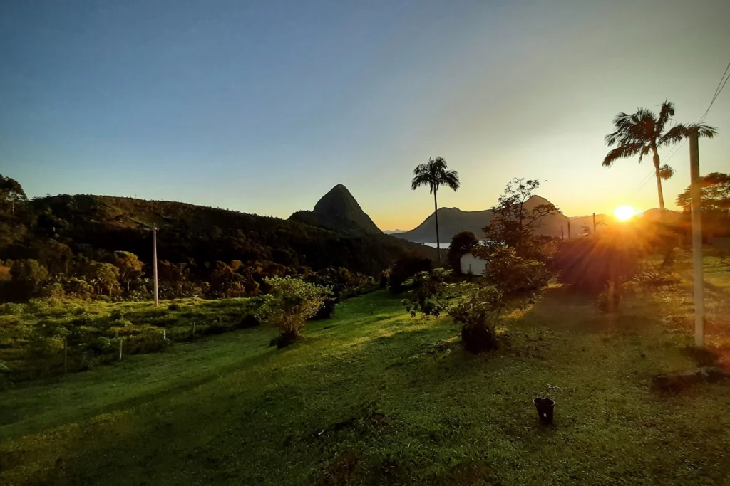 sunrise_at_a_farm_in_teresopolis_rio_de_janeiro_brazil-1024x683