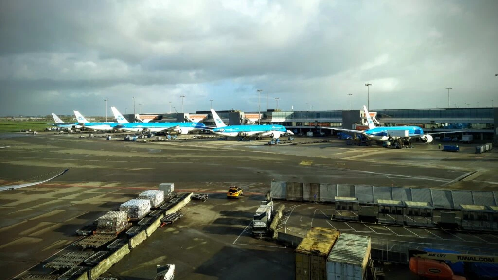 schiphol_airport_amsterdam_holland