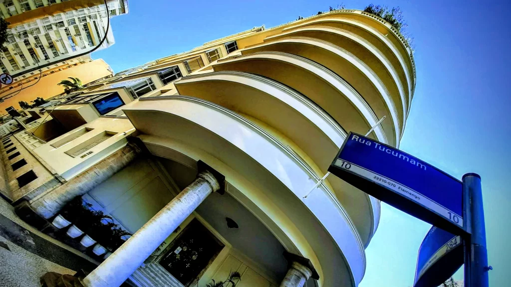 building_that_has_the_british_consulate_in_flamengo_rio-1024x576