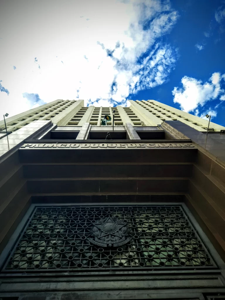 duque_caxias_palace_near_central_do_brazil_train_station_rio-768x1024