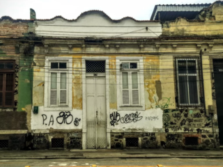 old_house_in_gamboa_rio-1024x576