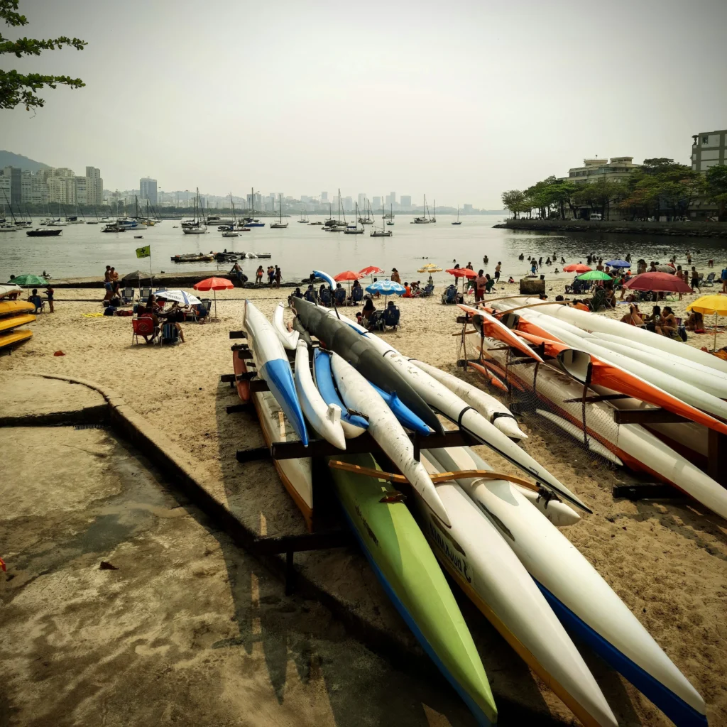 kayaks_and_canoes_at_urca_beach-rio-scaled