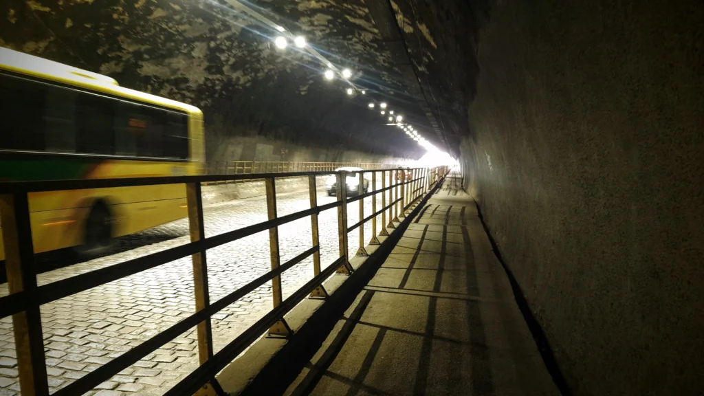 tunnel_between_central_train_staion_and_gamboa_rio-1024x576
