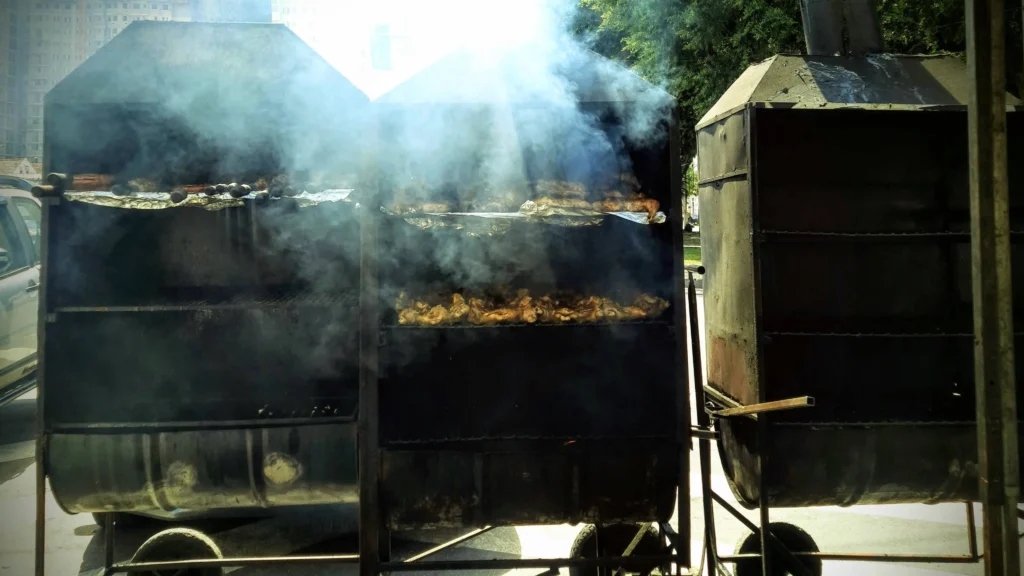 brazilian_street_food_barbecue_stall_in_santo-cristo_rio-1024x576