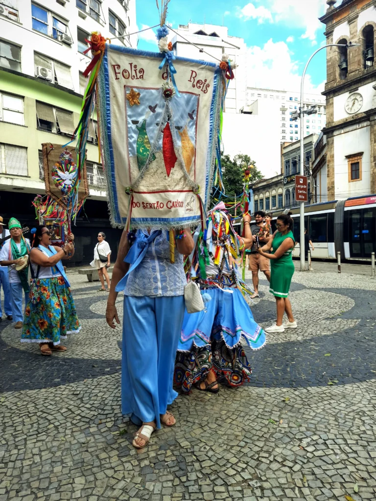 carnival_procession_in_the_city_centre_of_rio_04-768x1024