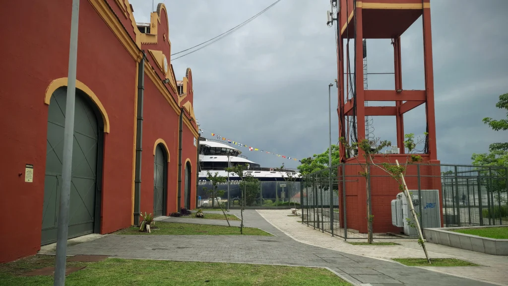 docks_and_port_area_rio_044-1024x576