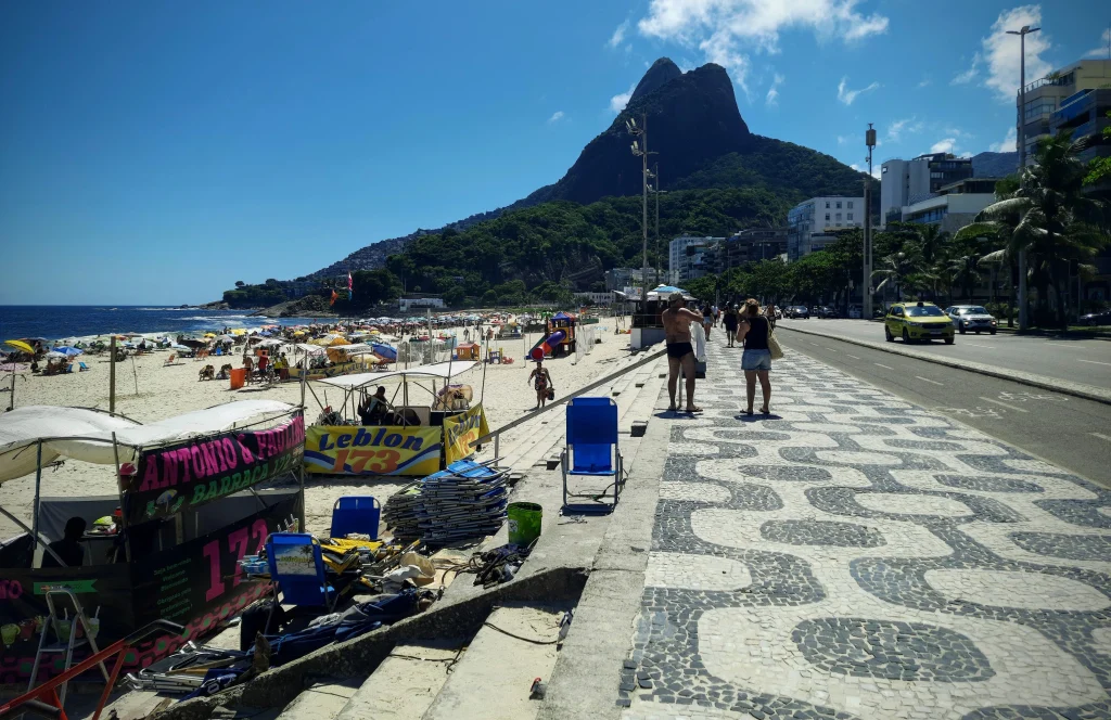 leblon_beach_rio_023-1024x664