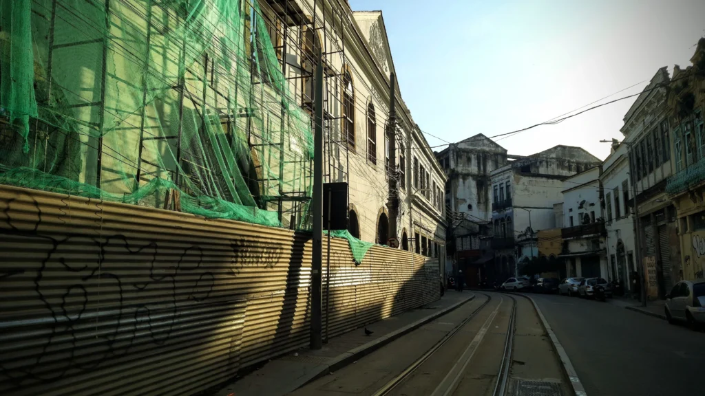 street_in_gamboa_rio-1024x576